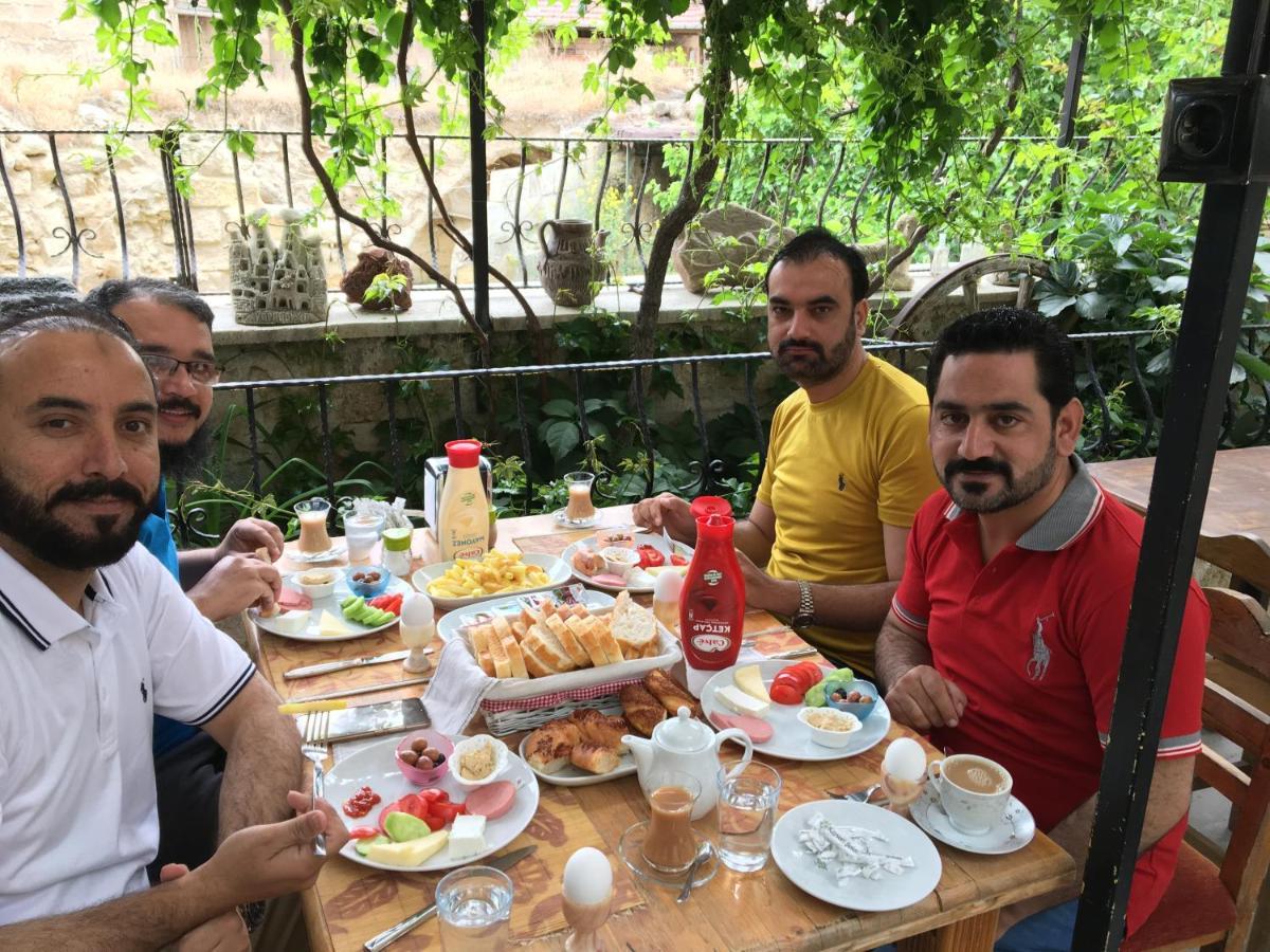 Uerguep Inn Cave Hotel Bagian luar foto